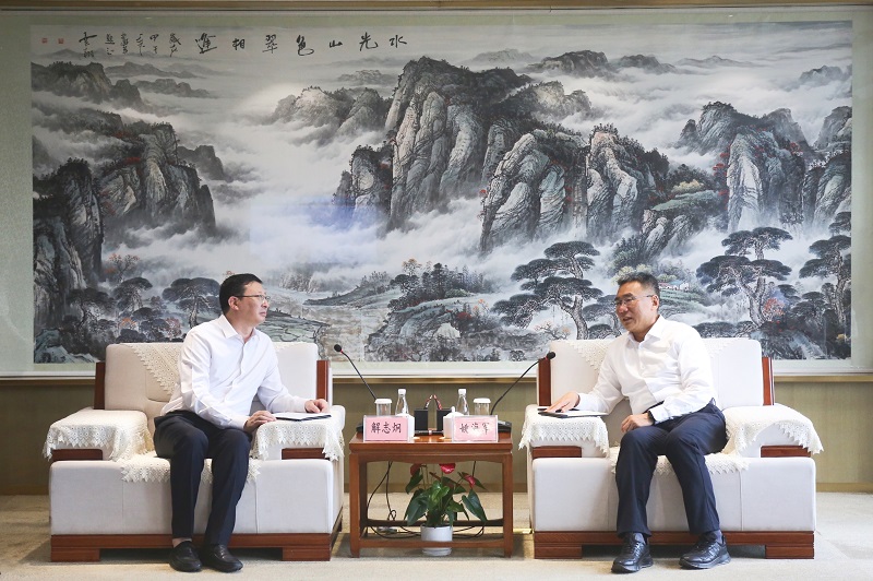 041693790615447383.jpg 9月1日 公司党委副书记、总裁解志炯一行赴西咸新区沣东新城开展座谈交流.jpg